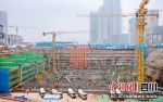 4.1万立方米超大体积混凝土浇筑施工现场。中建八局供图 - Sc.Chinanews.Com.Cn