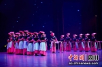 舞蹈展演现场。 龚韦双 摄 - Sc.Chinanews.Com.Cn